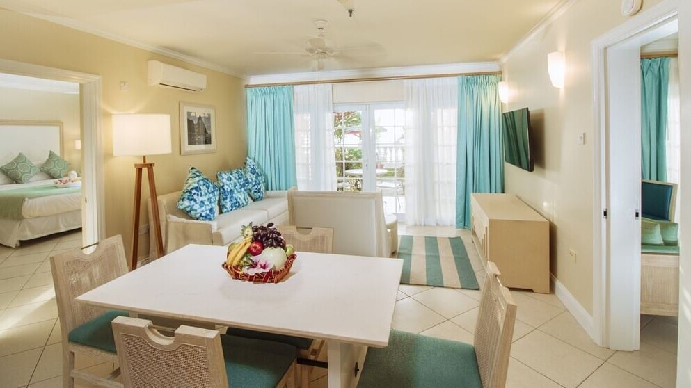 Bay Gardens Beach Resort & Spa